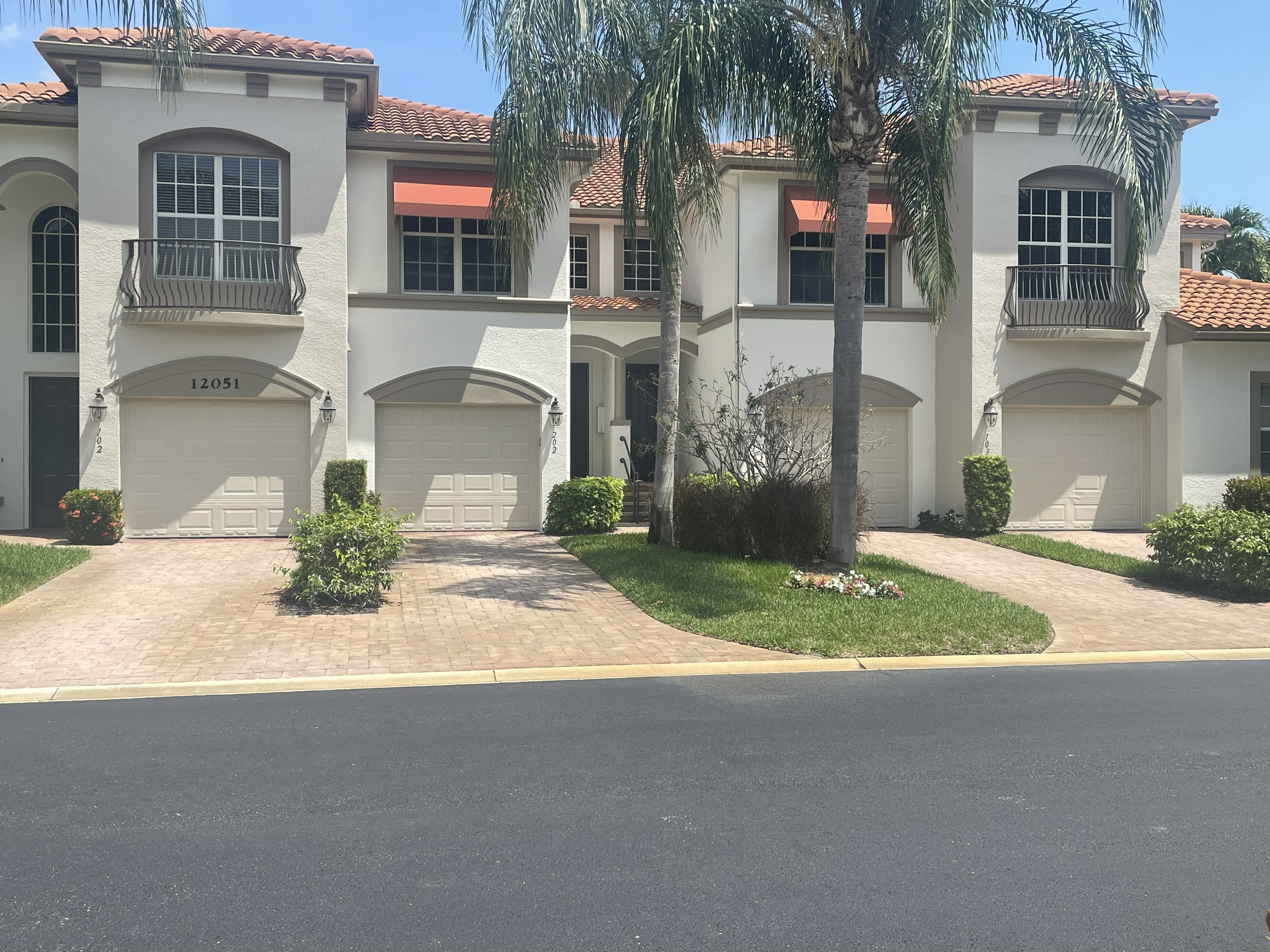 Listing# 18 Property Photo